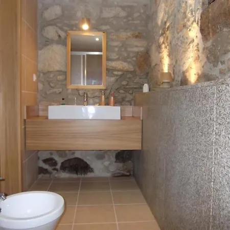 Quinta Dos Caibrais * Porcelhe