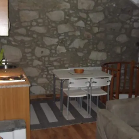 Quinta Dos Caibrais * Porcelhe