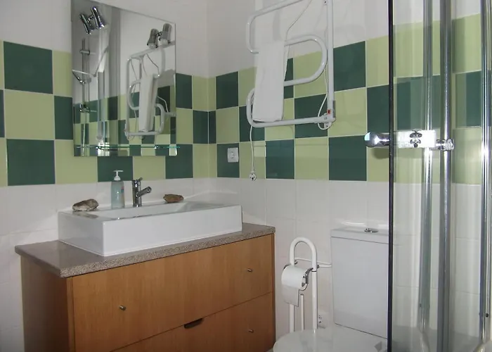 Quinta Dos Caibrais * Porcelhe